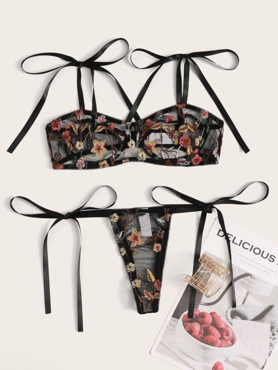 Floral Embroidery Bra And Side Tie Thong-Soco Hoodie