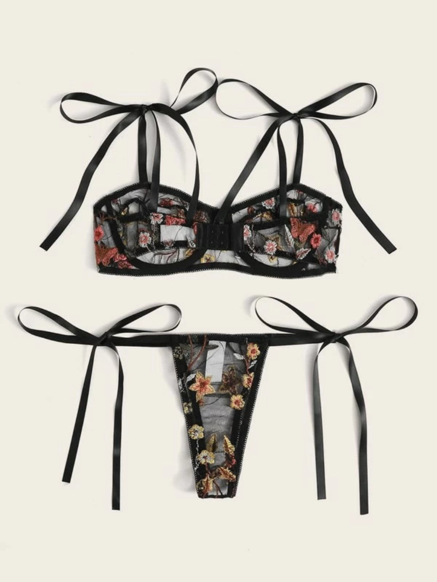 Floral Embroidery Bra And Side Tie Thong-Soco Hoodie