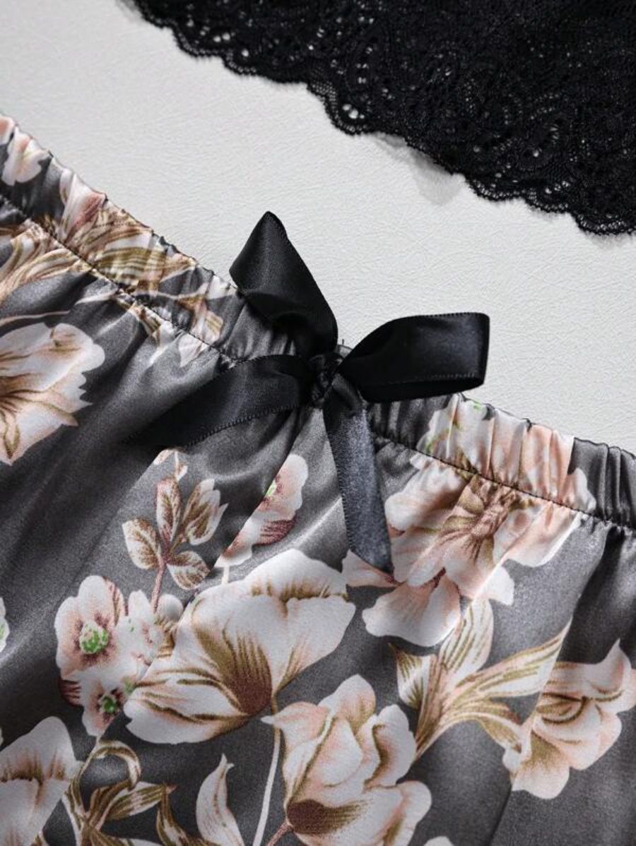 Floral Lace Bralette And Floral Pattern Panty Lingerie Set-Soco Hoodie