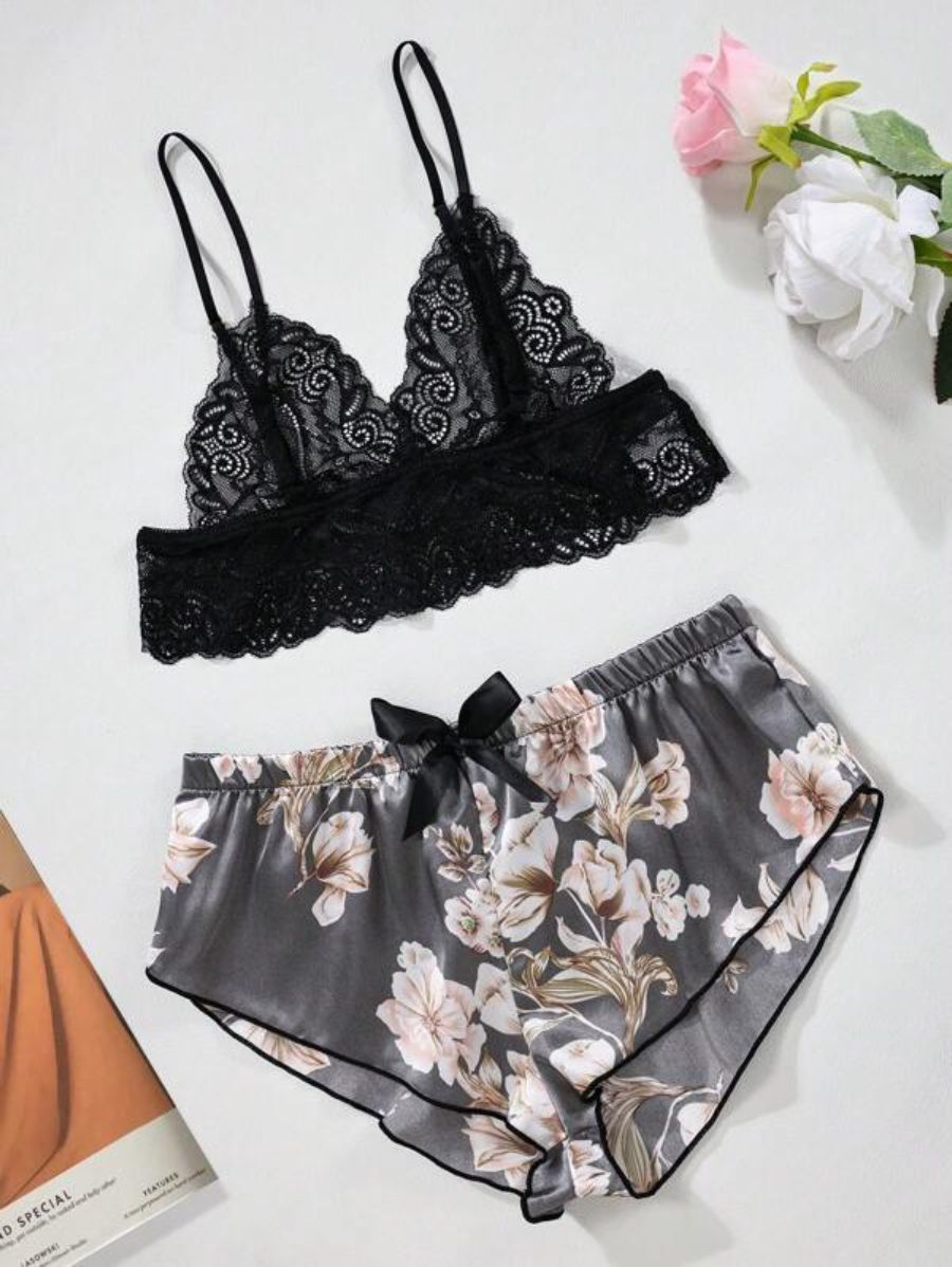 Floral Lace Bralette And Floral Pattern Panty Lingerie Set-Soco Hoodie