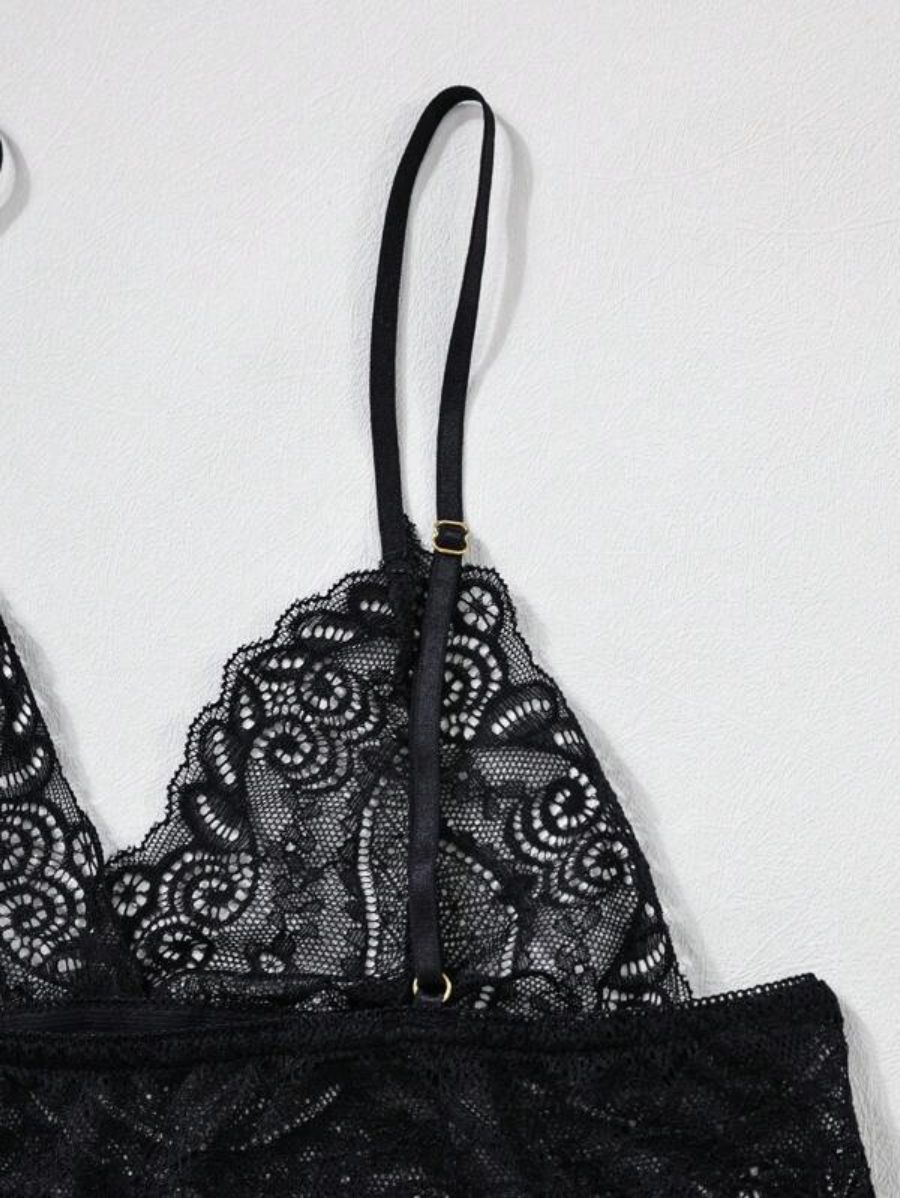 Floral Lace Bralette And Floral Pattern Panty Lingerie Set-Soco Hoodie