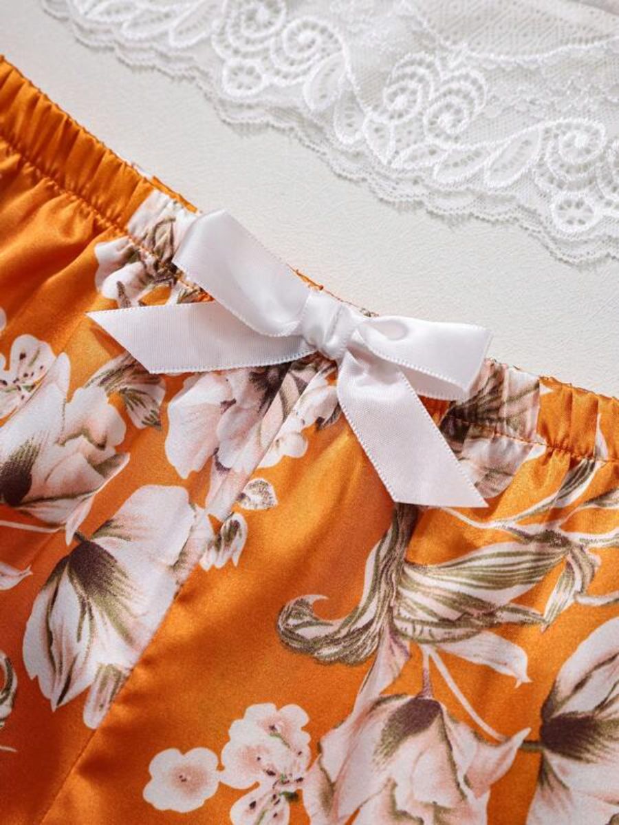 Floral Lace Bralette And Floral Pattern Panty Lingerie Set-Soco Hoodie