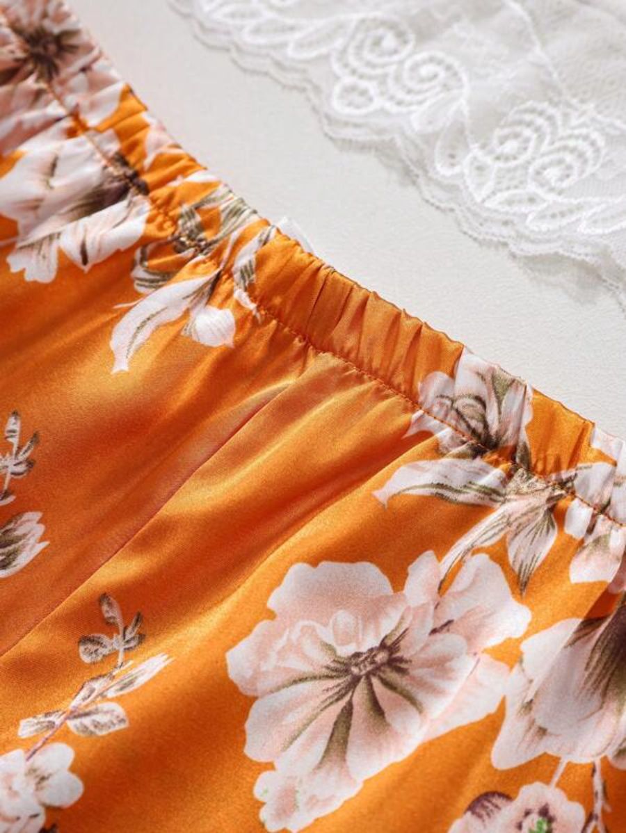 Floral Lace Bralette And Floral Pattern Panty Lingerie Set-Soco Hoodie