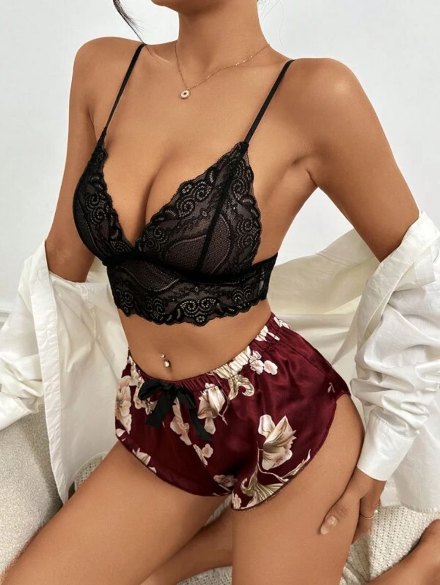 Floral Lace Bralette And Floral Pattern Panty Lingerie Set-Soco Hoodie