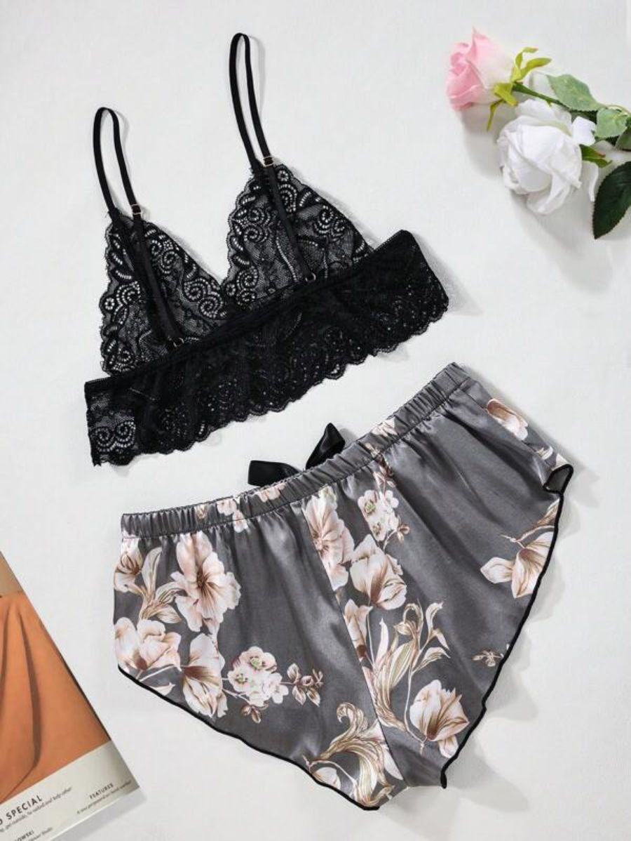 Floral Lace Bralette And Floral Pattern Panty Lingerie Set-Soco Hoodie