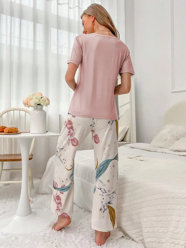 Floral Print Tee And Pants Pajama Set-Soco Hoodie