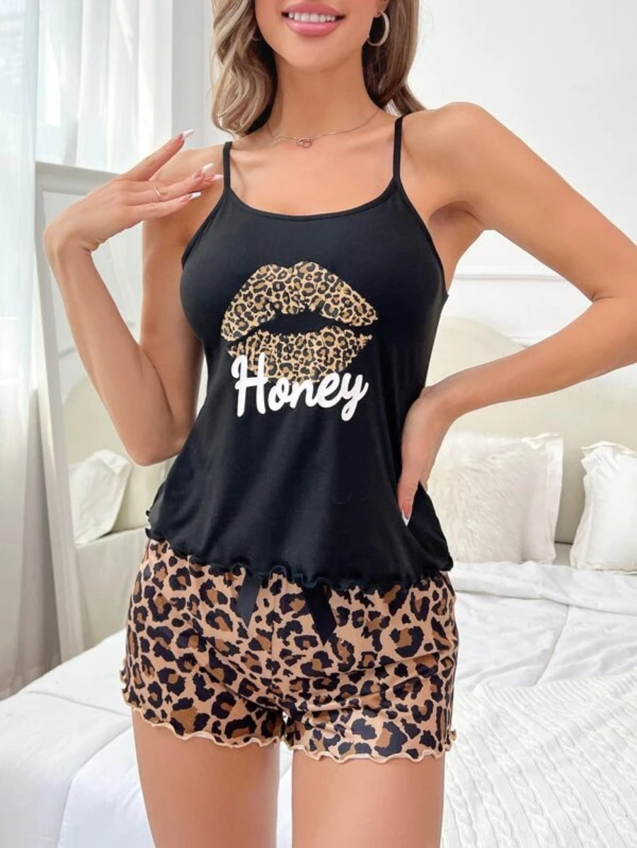 Letter Graphic Top And Shorts Set-Soco Hoodie