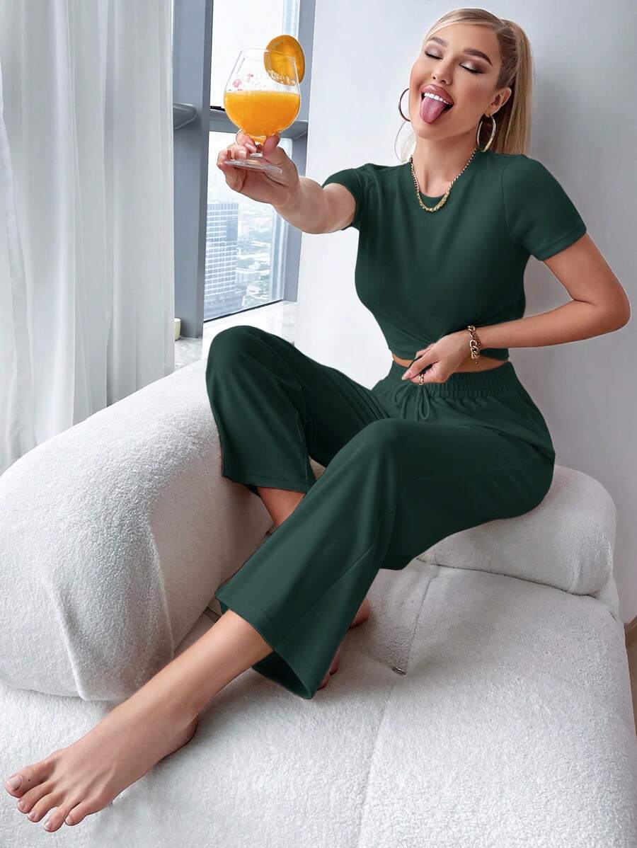 Solid Tee And Pants Lounge Set-Soco Hoodie