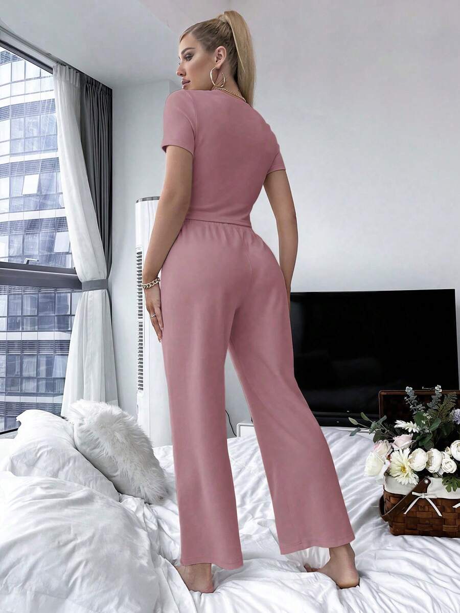 Solid Tee And Pants Lounge Set-Soco Hoodie