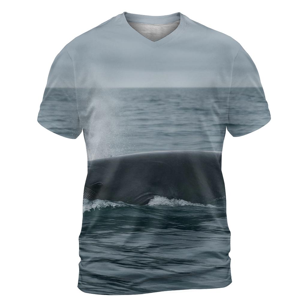 Pelagic Chase — Minke Whale statement graphic shirts