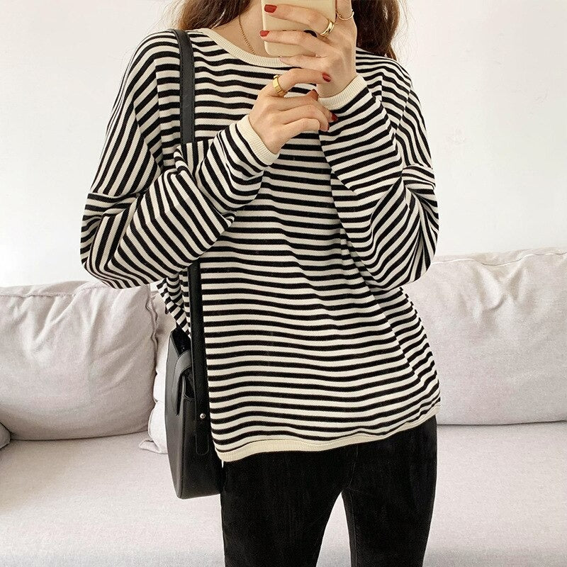 Long Sleeved Striped Sweatshirt For Women-Soco Hoodie