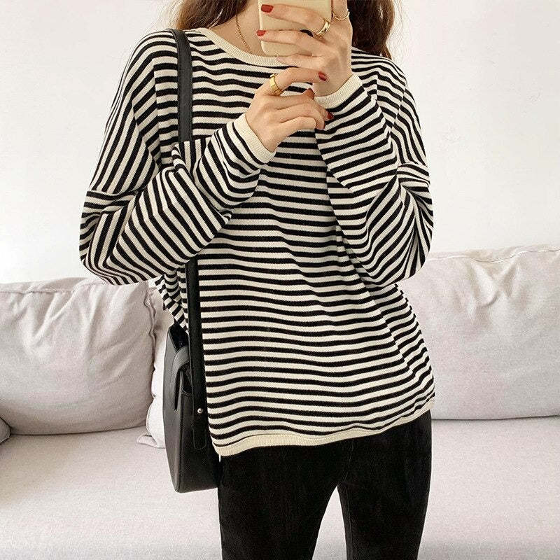 Long Sleeved Striped Sweatshirt For Women-Soco Hoodie