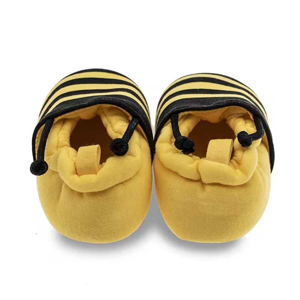Comfortable Slip On Shoes With Bee Design
