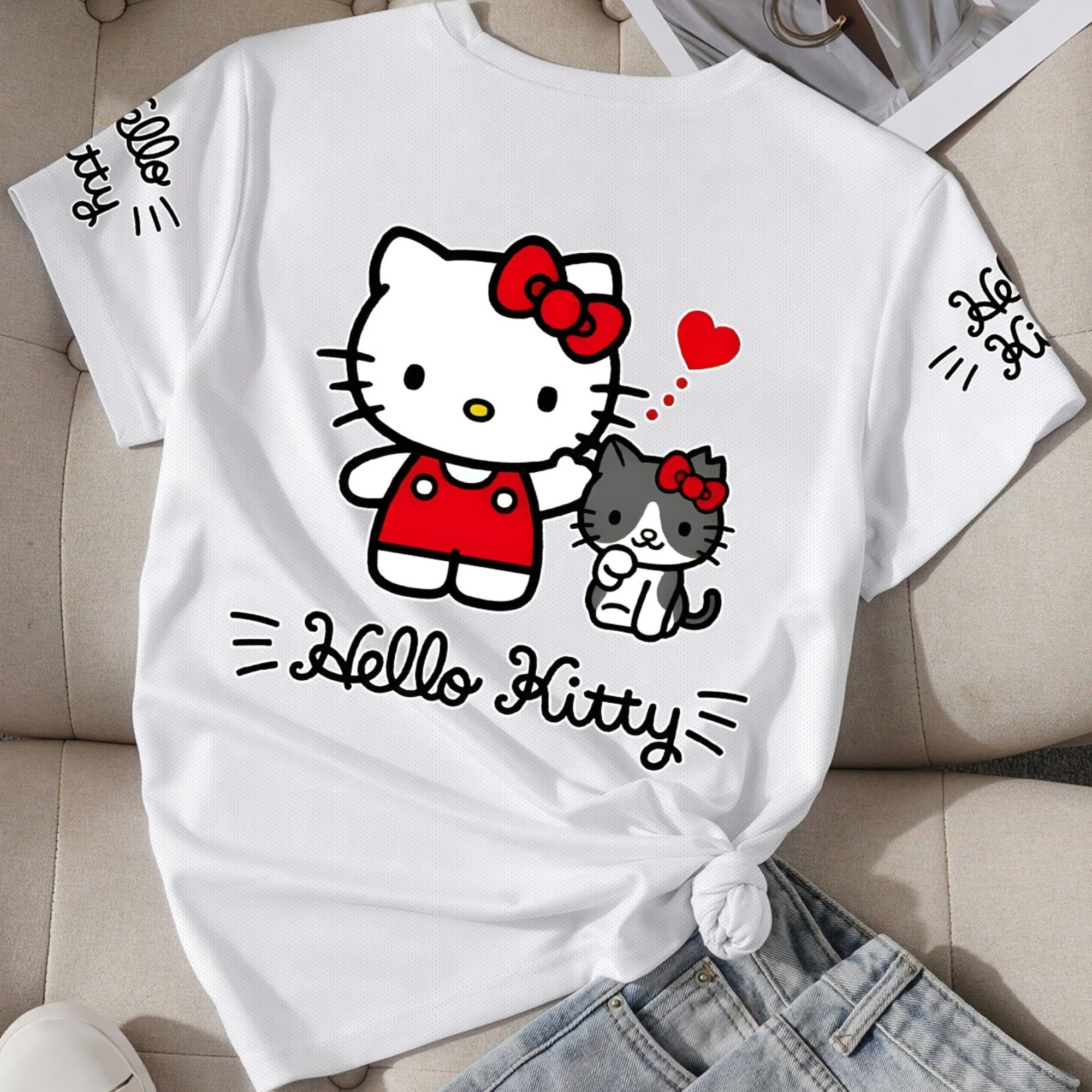 Soft And Comfortable Short Sleeve T Shirt With Hello Kitty Print  