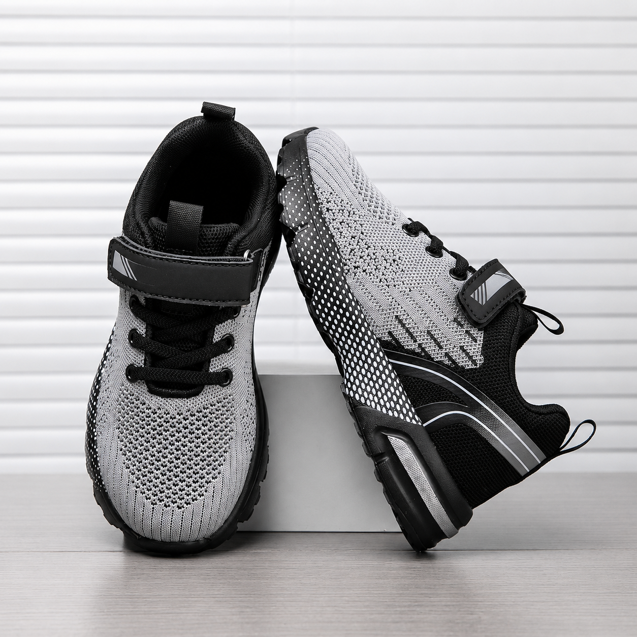Lightweight Knitted All Seasons Daily Wear Sports Shoes For Kids