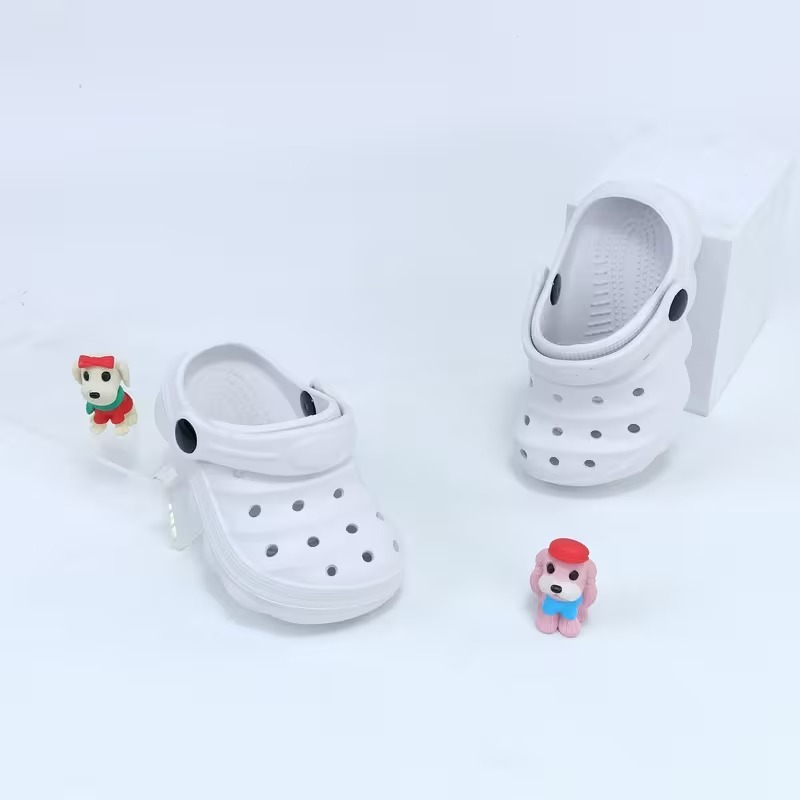Casual Hollow Design Clogs For Kids Beach And Pool Use
