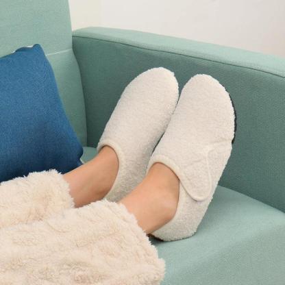 Lightweight Fleece Lined Slippers – Cozy Comfort with Secure Traction - Cloud Cushion Slides