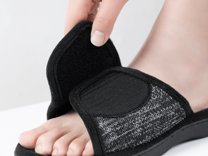 Memory Foam Diabetic Slippers – Cushioned Comfort for Foot Relief - Cloud Cushion Slides