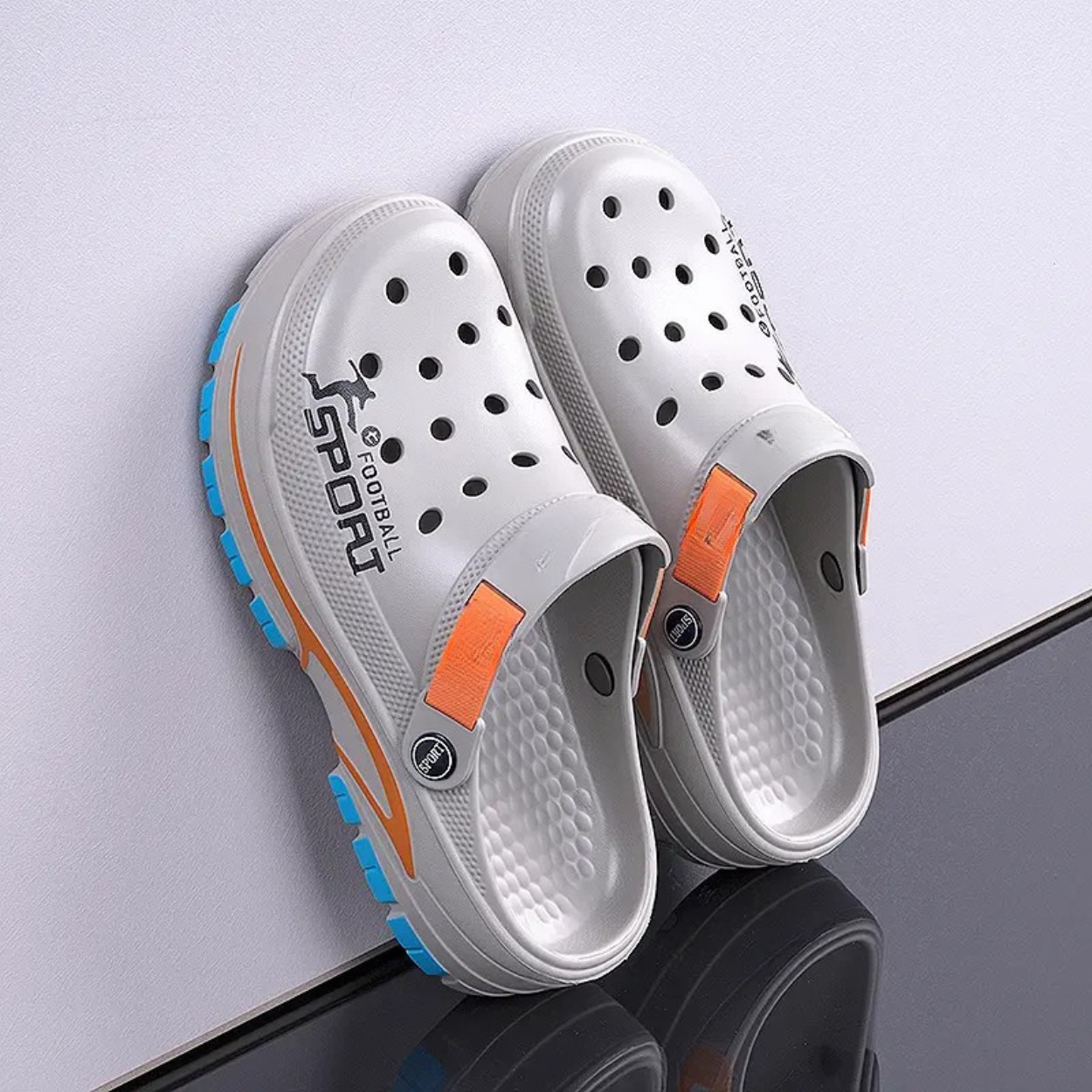 Adjustable Strap Clogs For Indoor And Outdoor Wear For Men