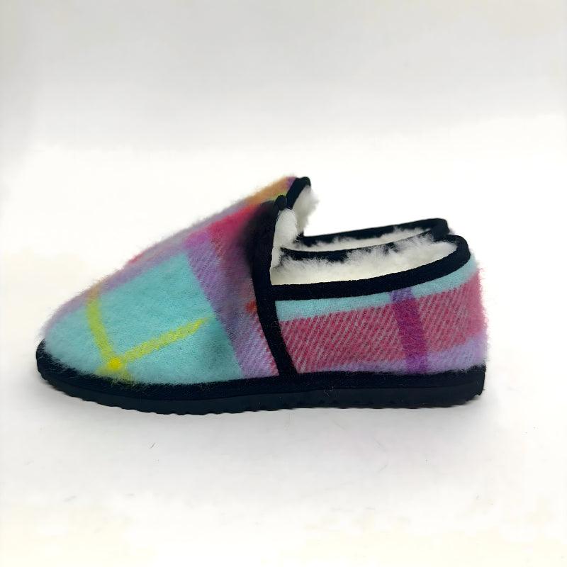 Classic Plaid Fleece Slippers – Cozy Comfort for Chilly Days - Cloud Cushion Slides