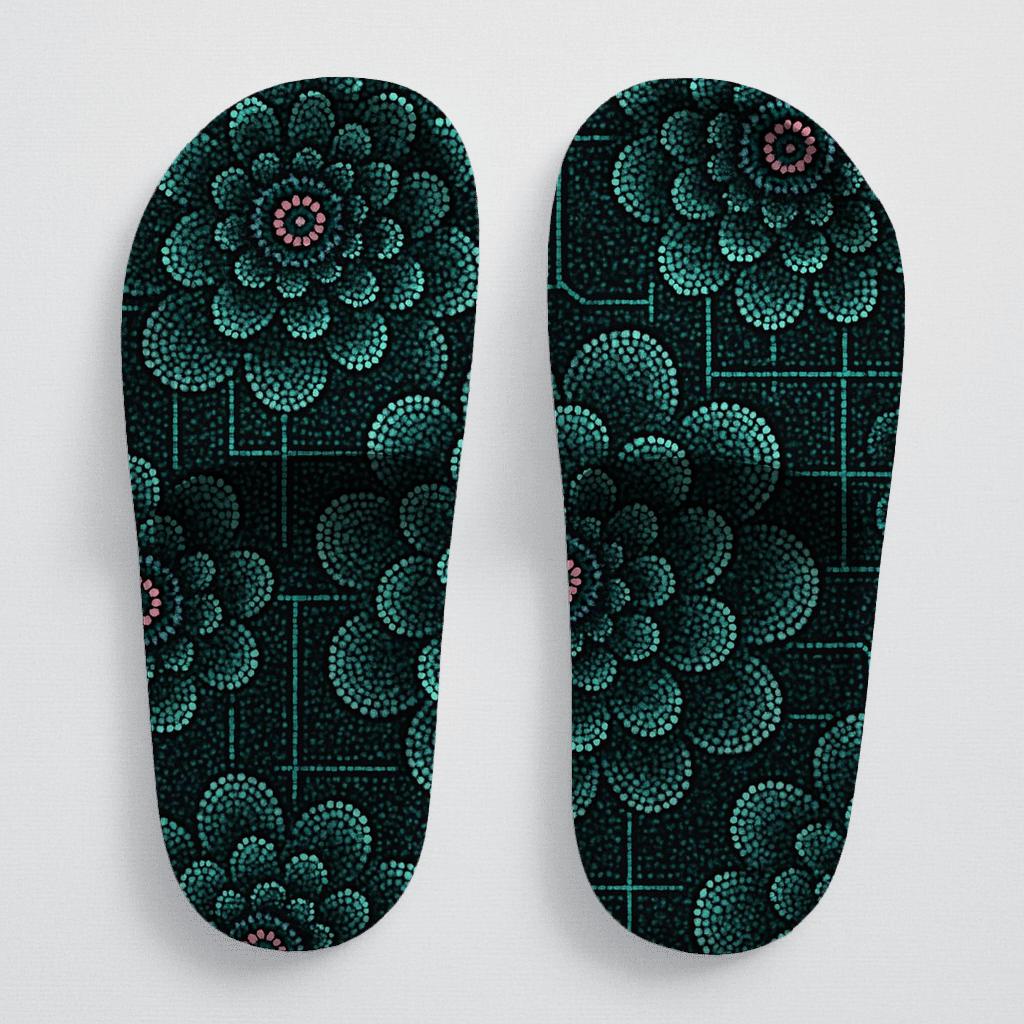 Ranunculus Dot Bloom Circuit sporty rubber slides