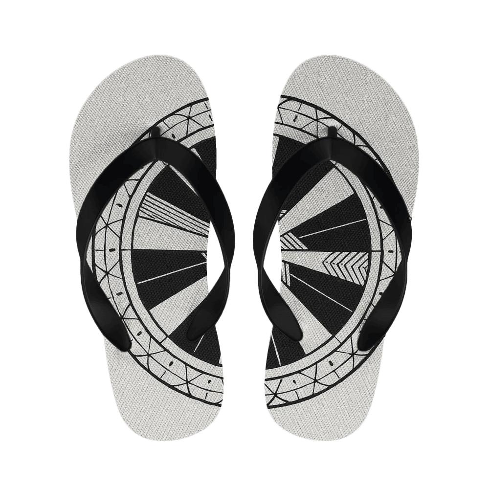 Monochrome Petal Matrix Disc comfortable indoor slippers