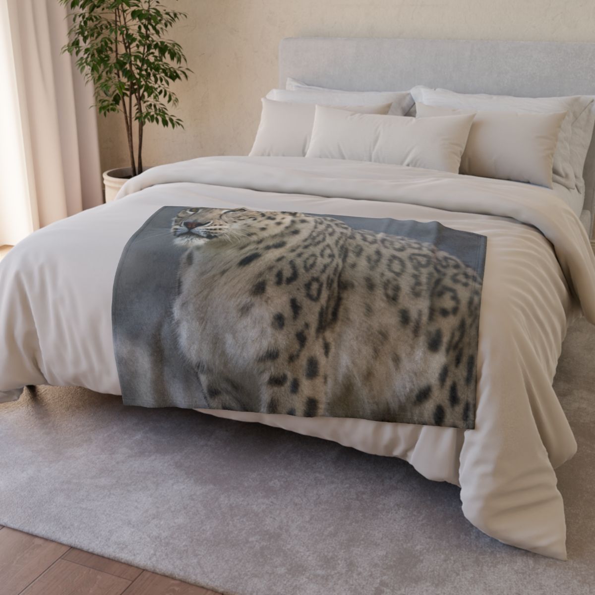 Snow Leopard Silent Summit soft fleece blankets