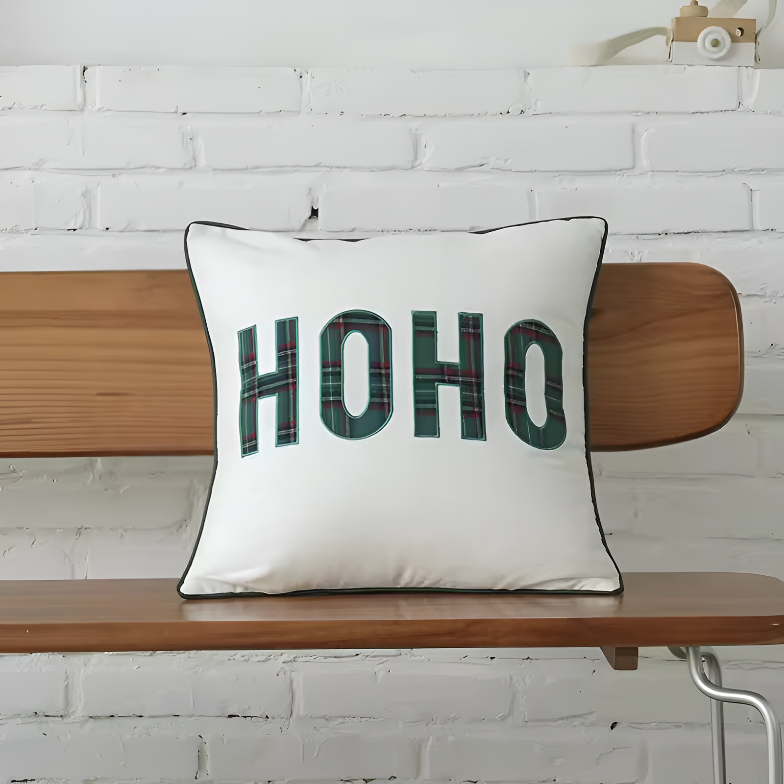 Christmas Themed Plaid Cushion Cover With Embroidered