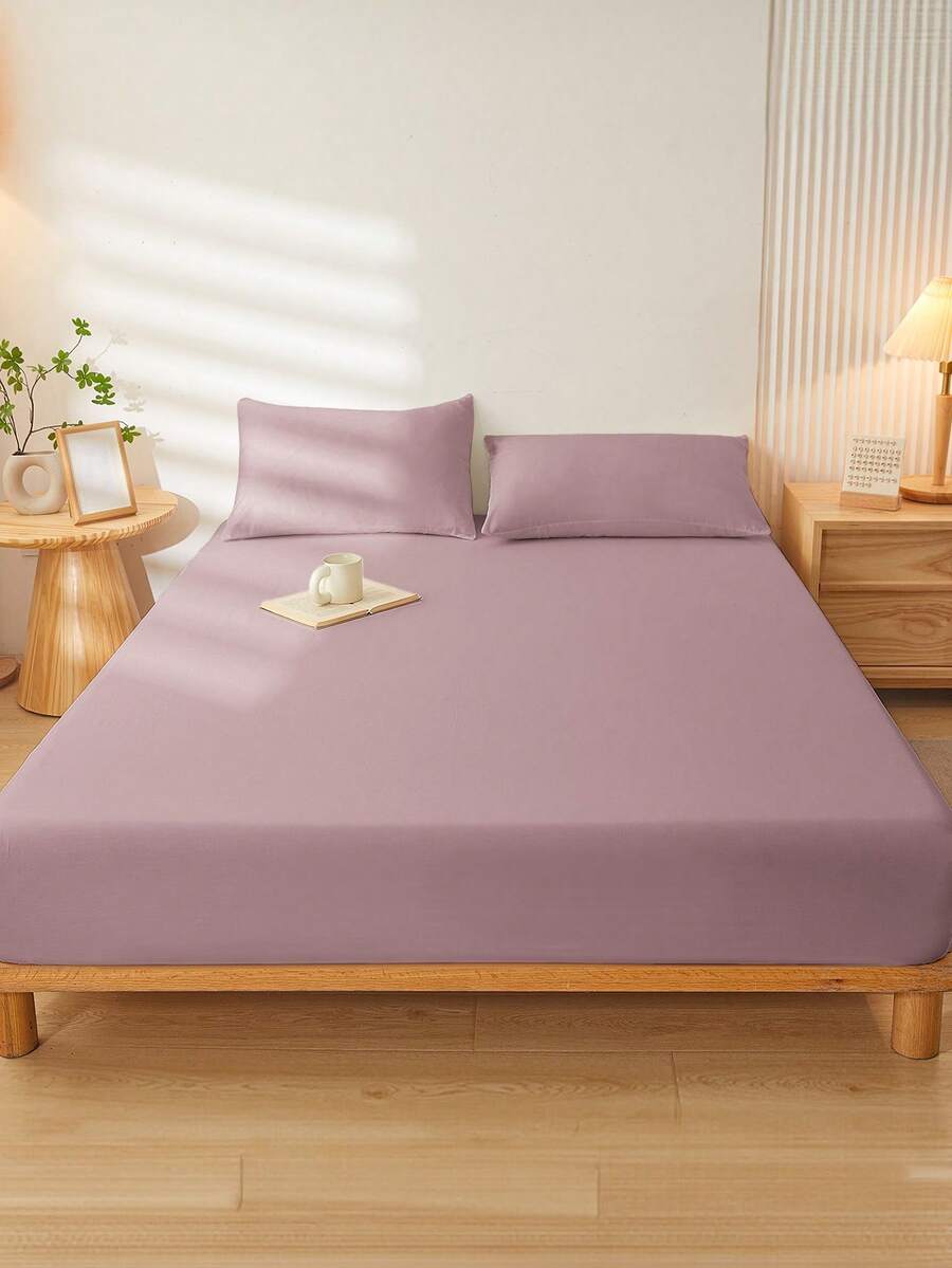 All Season Deep Pocket Fitted Sheet for Everyday Bedding Use
