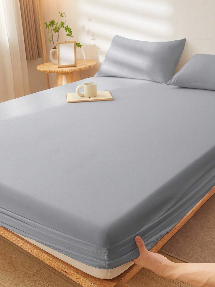 All Season Deep Pocket Fitted Sheet for Everyday Bedding Use