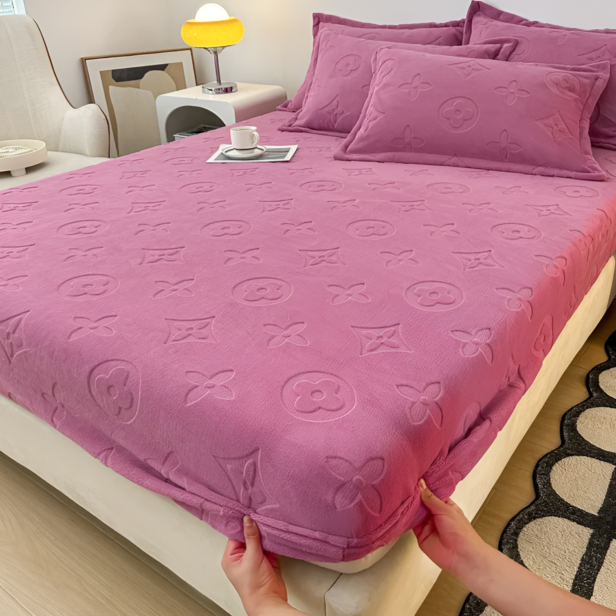 Soft Velvet Fitted Bed Sheet For Bedrooms