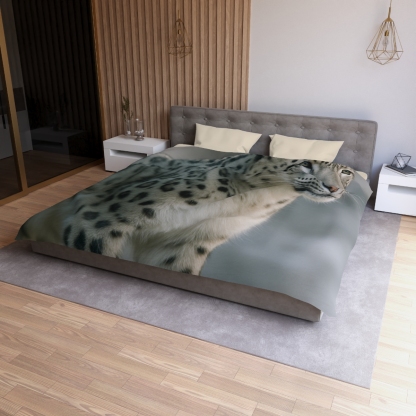 Cliff Phantom Snow Leopard soft comforter duvets