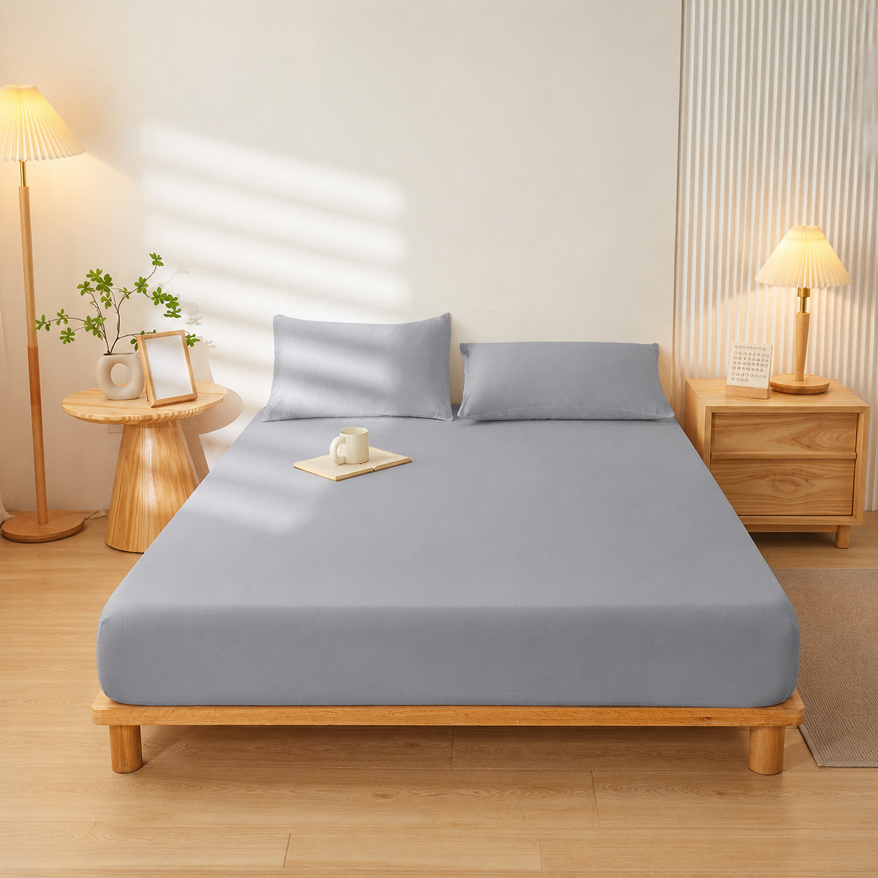 All Season Deep Pocket Fitted Sheet for Everyday Bedding Use