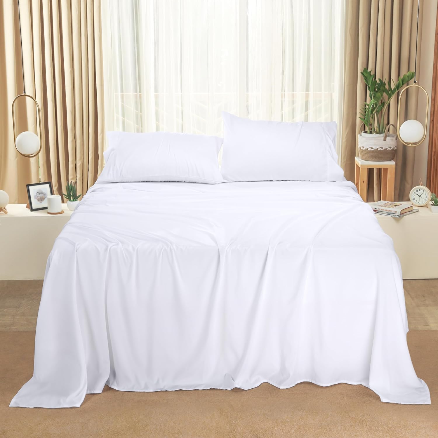 Luxurious Bedsheet Set With Deep Pocket Design