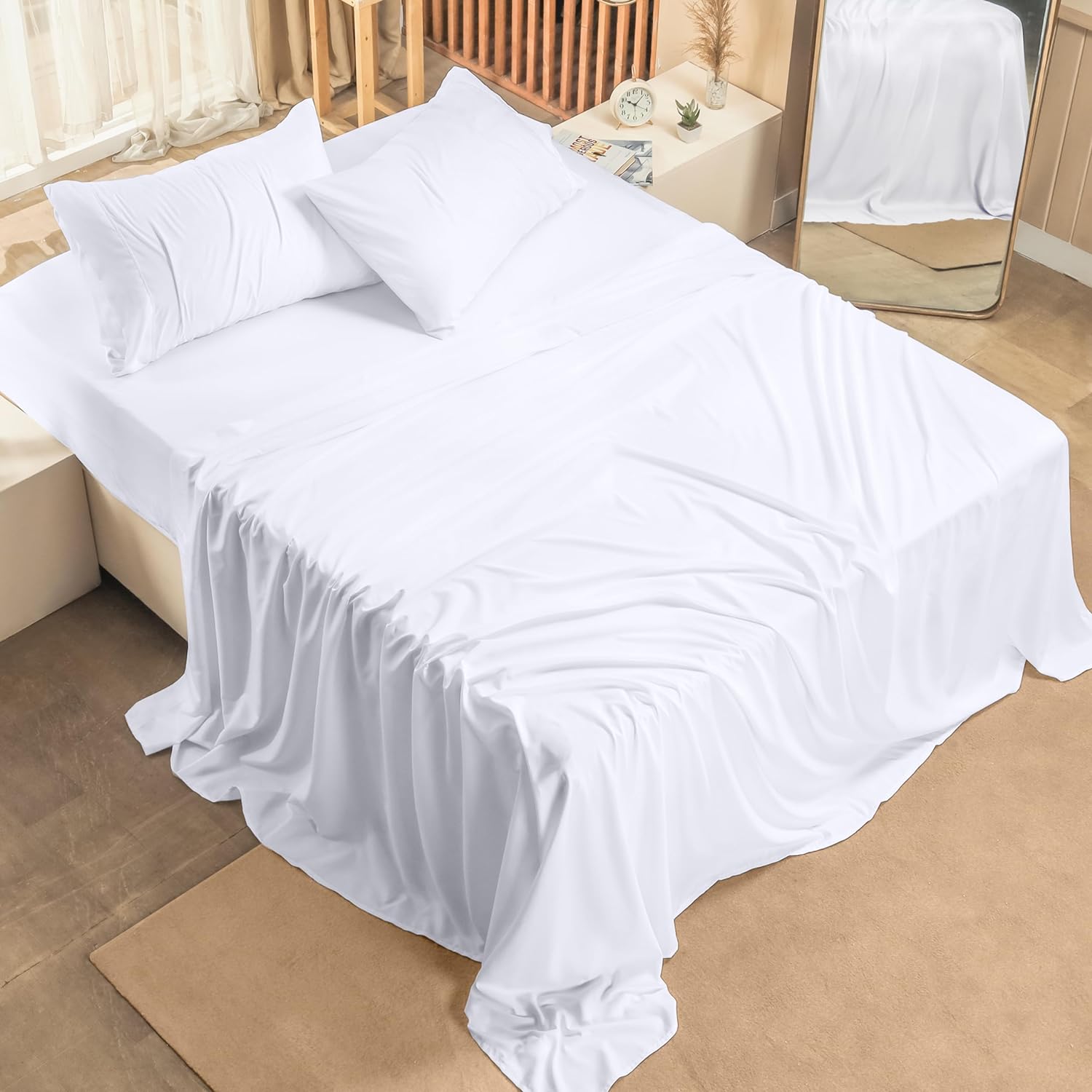 Luxurious Bedsheet Set With Deep Pocket Design