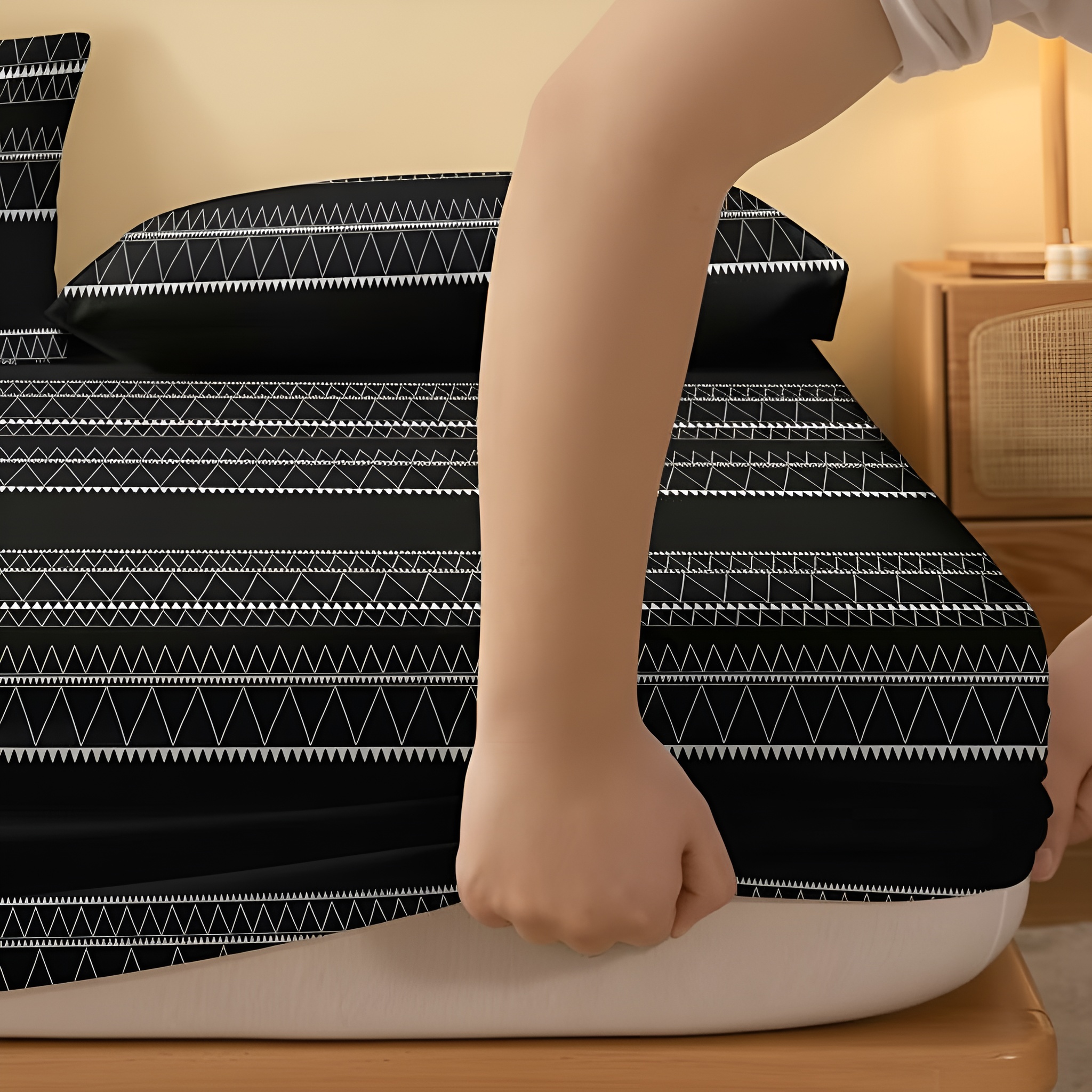 Modern Striped Pattern Printed Flannel Bed Cover