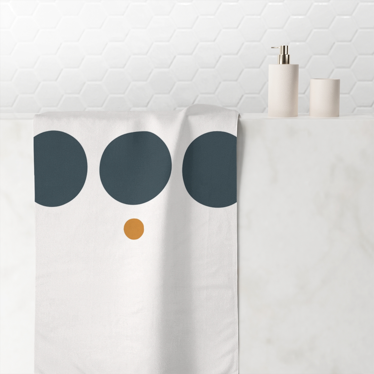Circle Trio With Accent Dot soft cotton towels