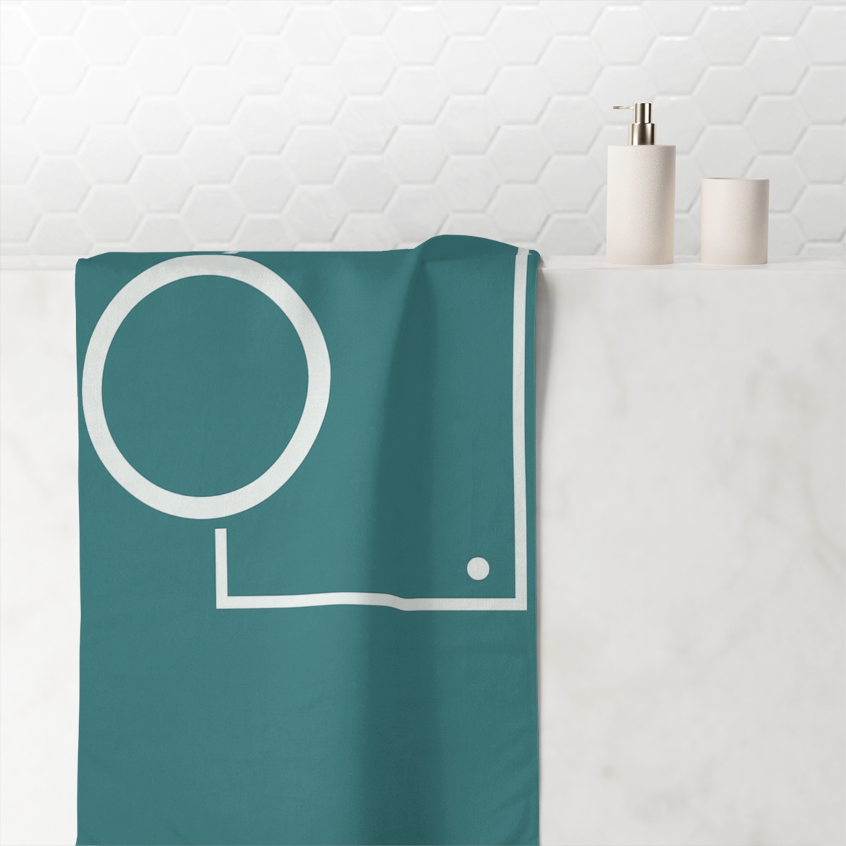 Asymmetric Ring And Frame comfortable face towels