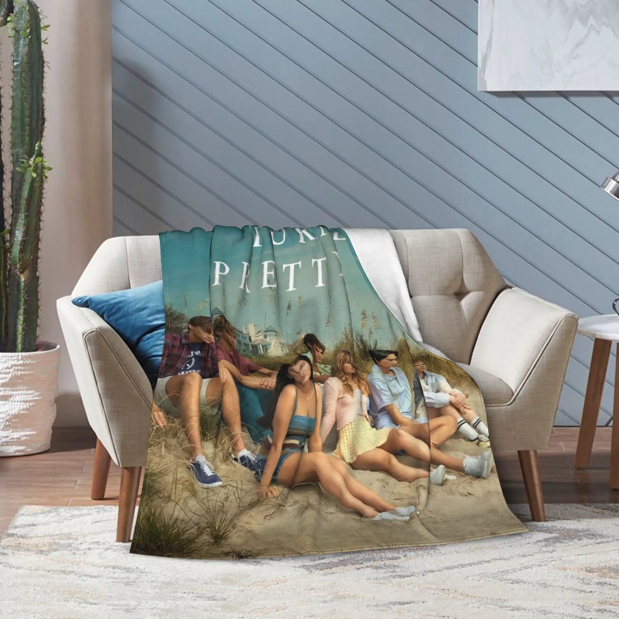 Novel Blanket I Get Pretty Summer Blanket Soft Beach Book Design with Florals and Text Soft Flannel Four Seasons Sofa Machine Washable Cozy Blanket Great for Home Use