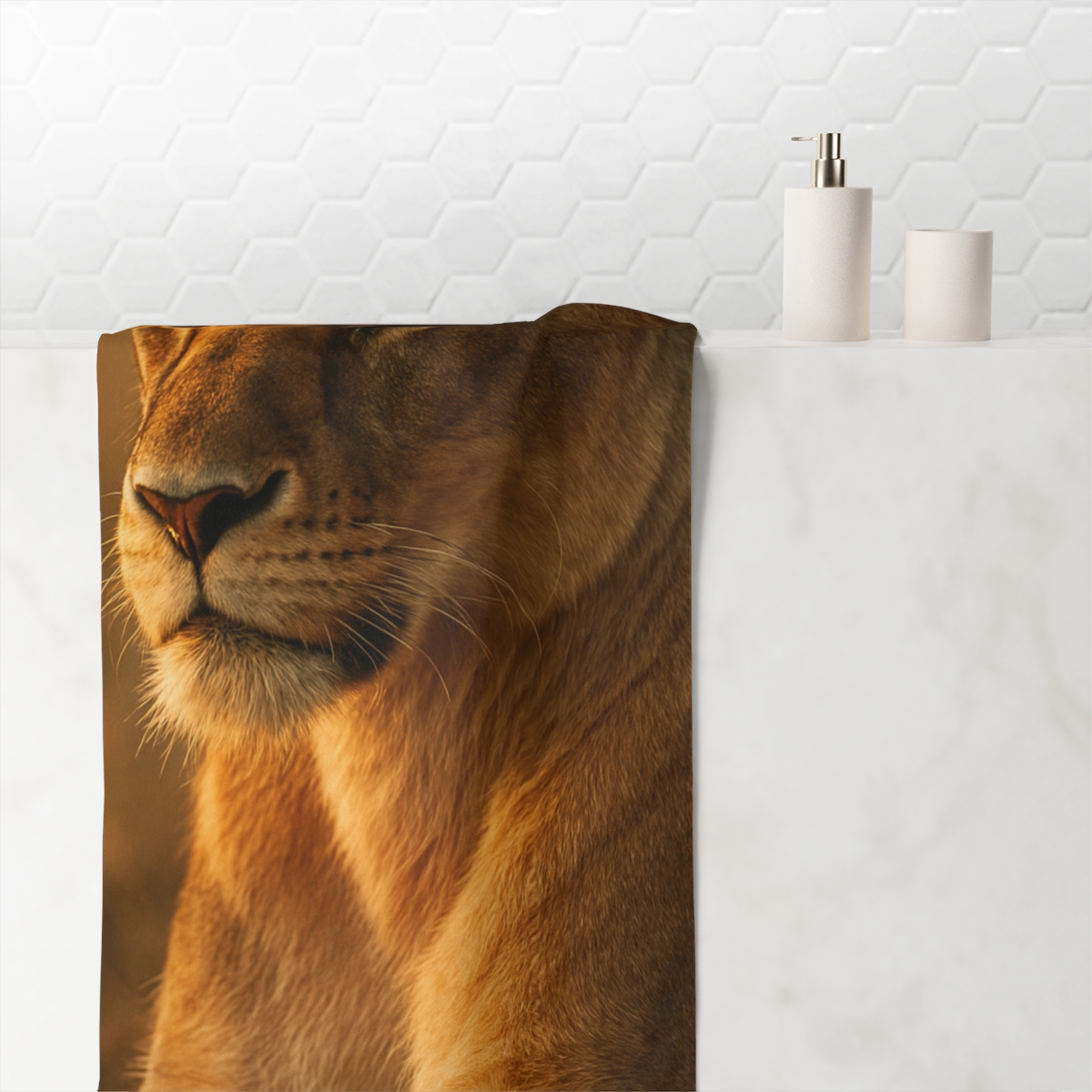 Golden Halo Lioness trendy hand towels