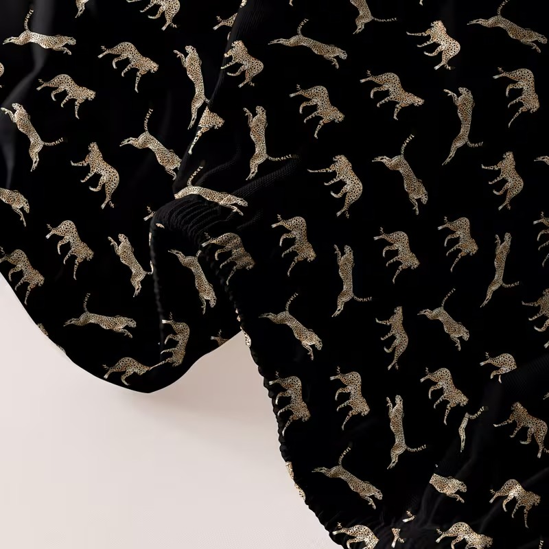 Animal Pattern Bed Mat With Elastic Edges For Mattress Fit