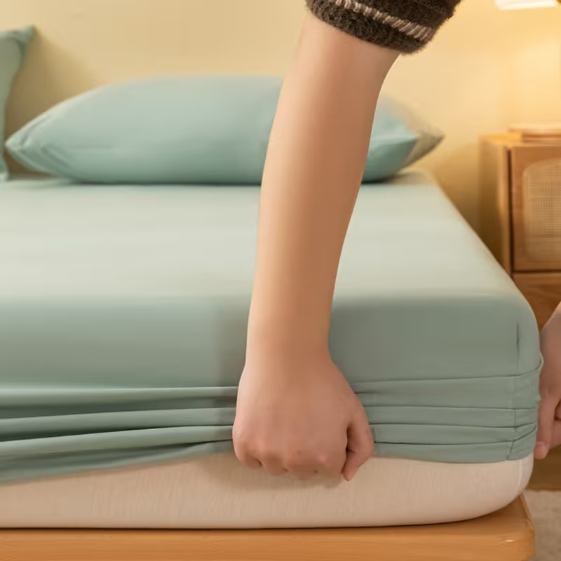 Soft Brushed Microfiber Fitted Bed Cover Sheet With Deep Pocket