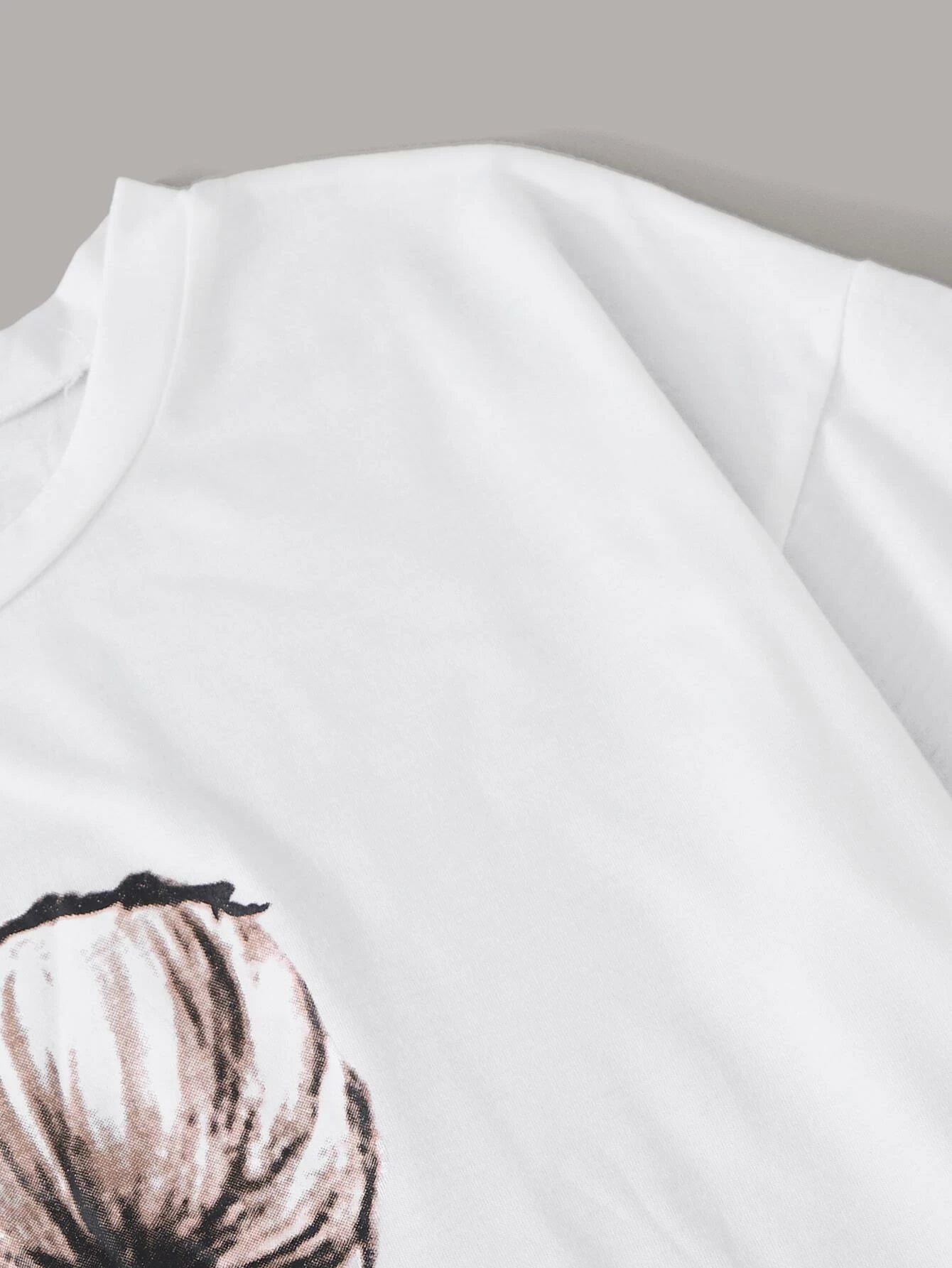 Graphic T-Shirt With Knot Front Cargo Pants – back view detail