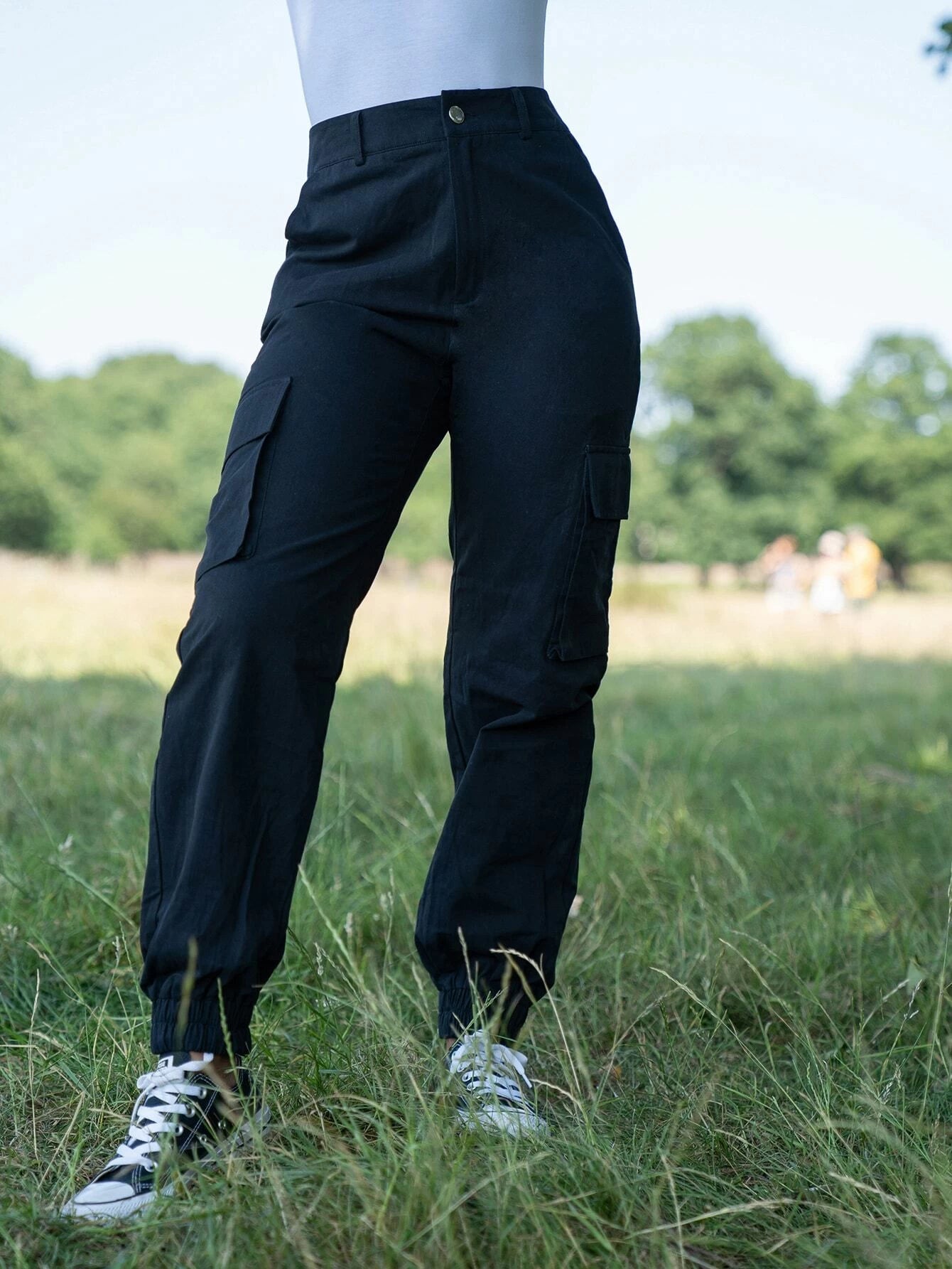 Zipper Fly Pocket Tapered Pants – back view detail