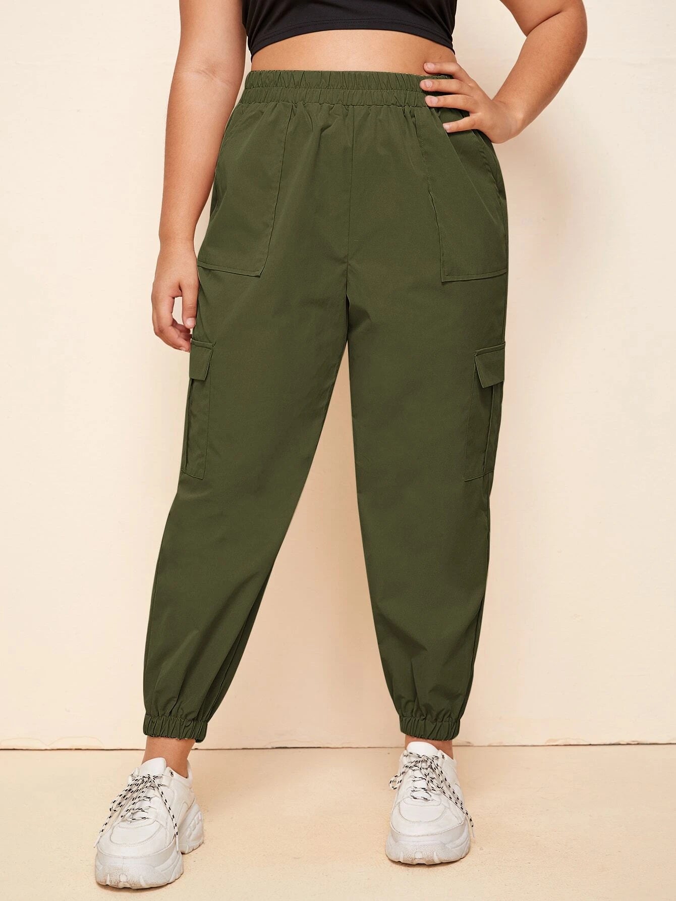 Solid Color Flap Pocket Cargo Pants Style 2 – back view detail
