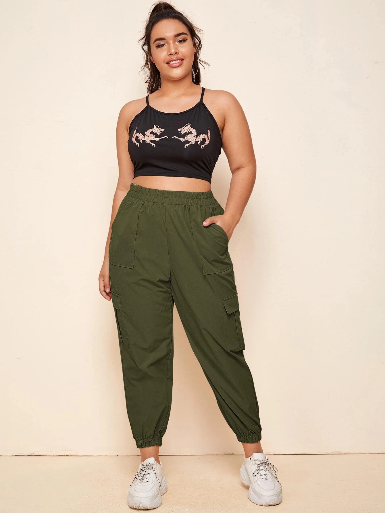 Solid Color Flap Pocket Cargo Pants Style 2 – pocket detail close-up