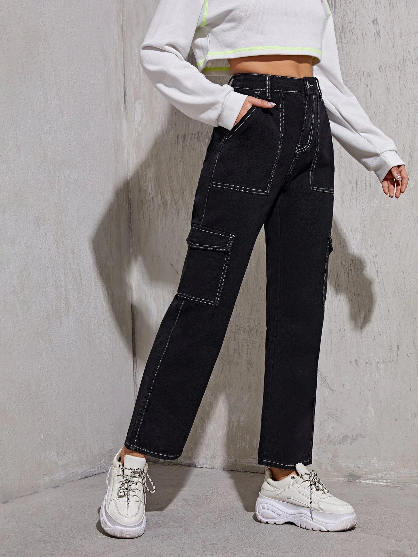 High Flap Pocket Whip Stitch Cargo Jeans – pocket detail close-up