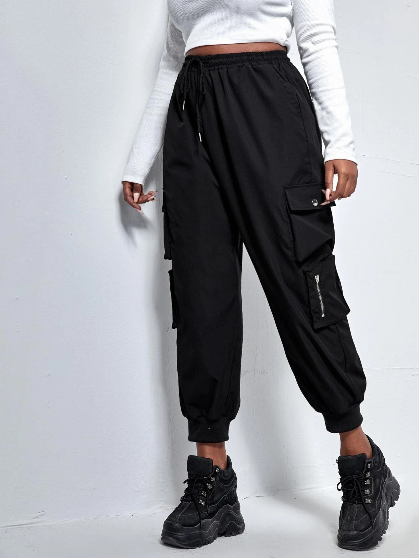 Drawstring Flap Pockets Cargo Pant – side profile view