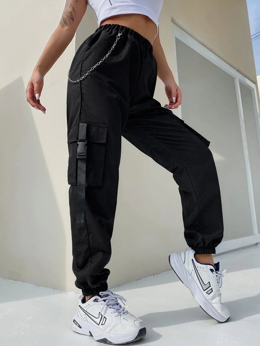 Flap Pocket Buckle Tape Cargo Pants With Chain – waistband detail