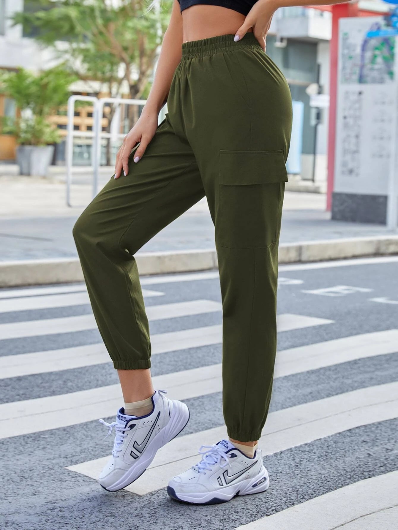 Elastic Slant Pocket Cargo Pant – full length outfit view